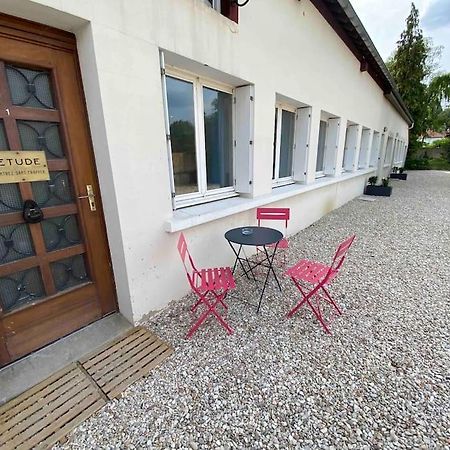 Appartement Familial, 2 Chambres, En Rdc Sur Cour Saint-Florentin (Yonne) Exterior foto