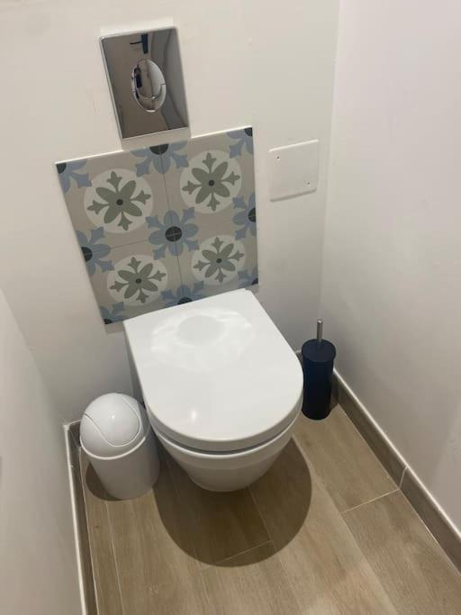 Appartement Familial, 2 Chambres, En Rdc Sur Cour Saint-Florentin (Yonne) Exterior foto